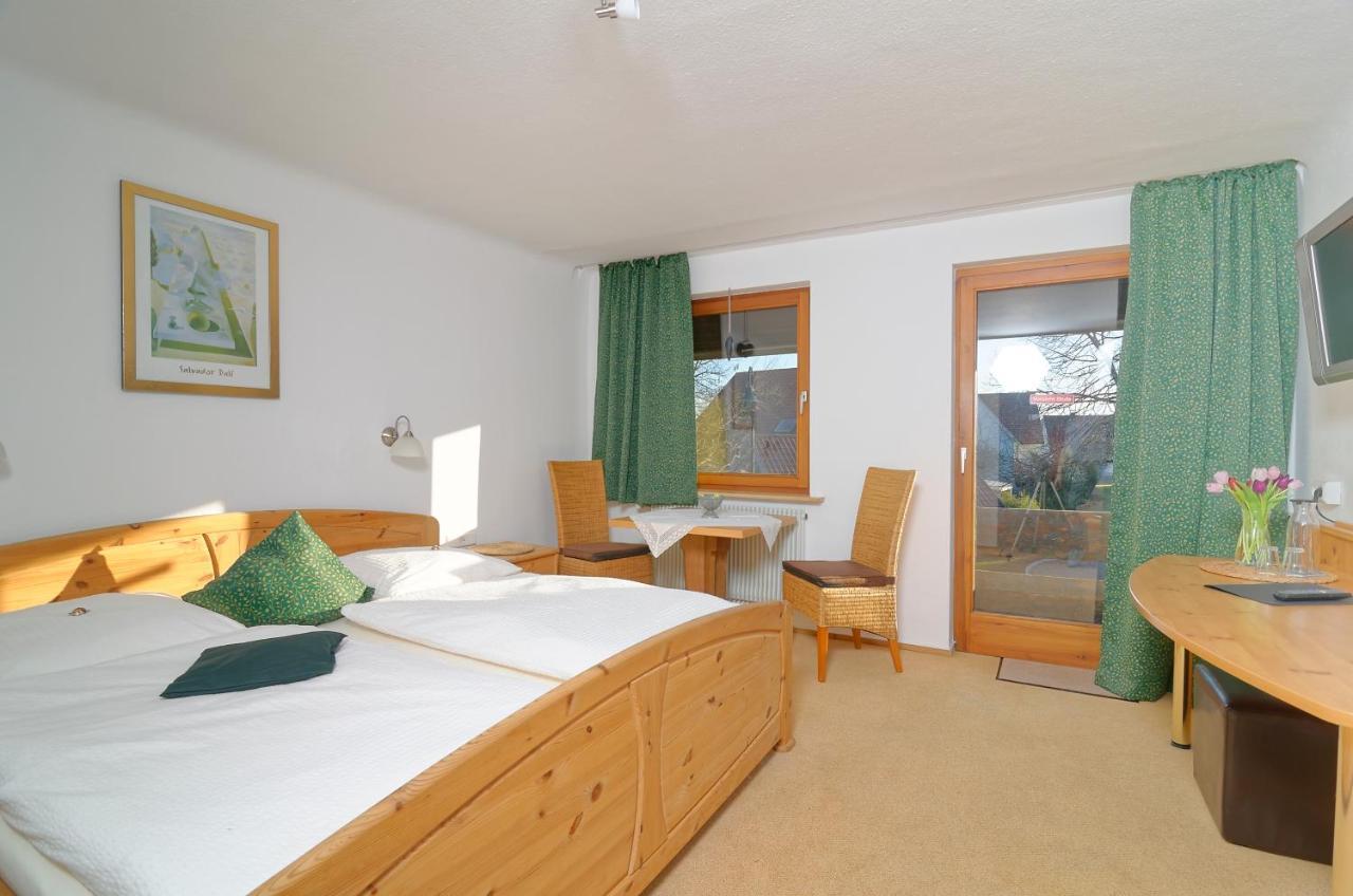 Kraeuterhex' Reutin Hotel Alpirsbach Ruang foto