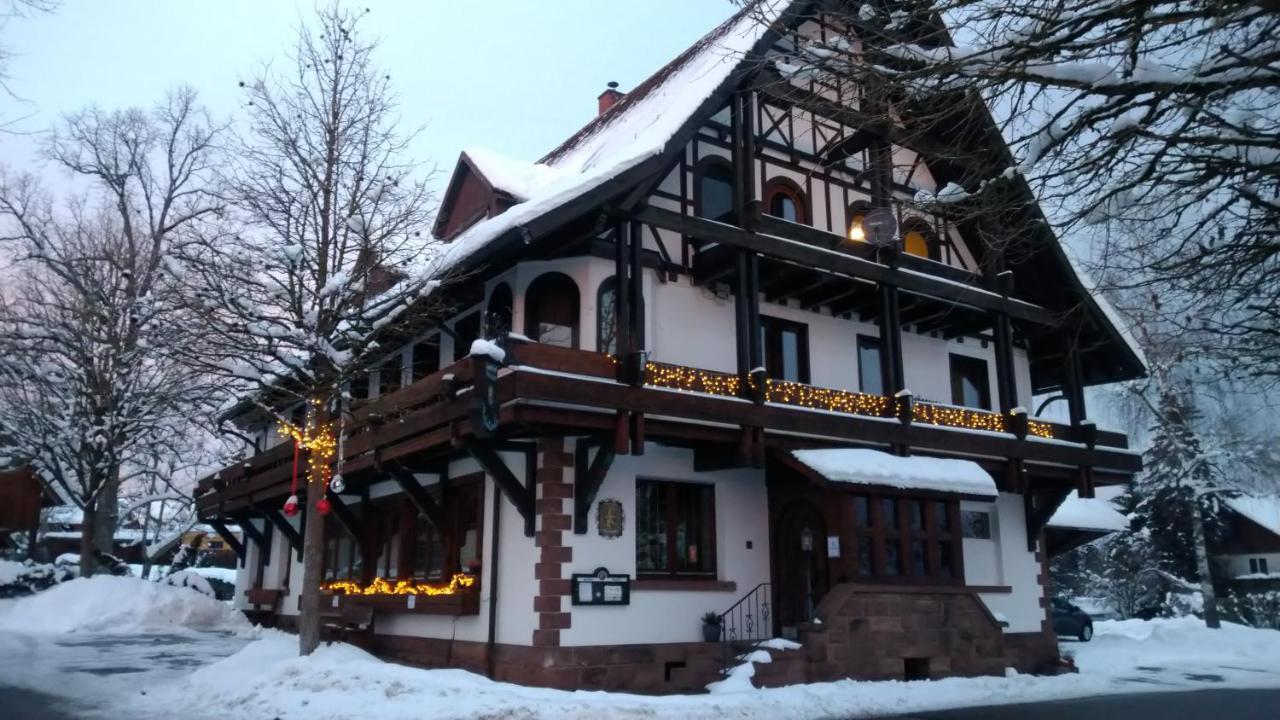 Kraeuterhex' Reutin Hotel Alpirsbach Bagian luar foto